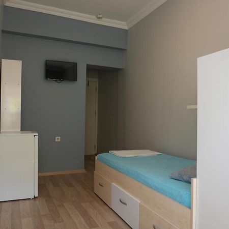 Sabiha Hanim Yurdu Only Male Istanbul Exterior photo